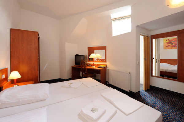 City Hotel Am Kurfuerstendamm Berlin Room photo